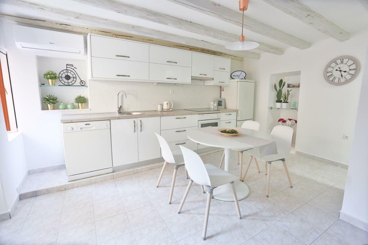 Apartman Dioniz Split Zewnętrze zdjęcie